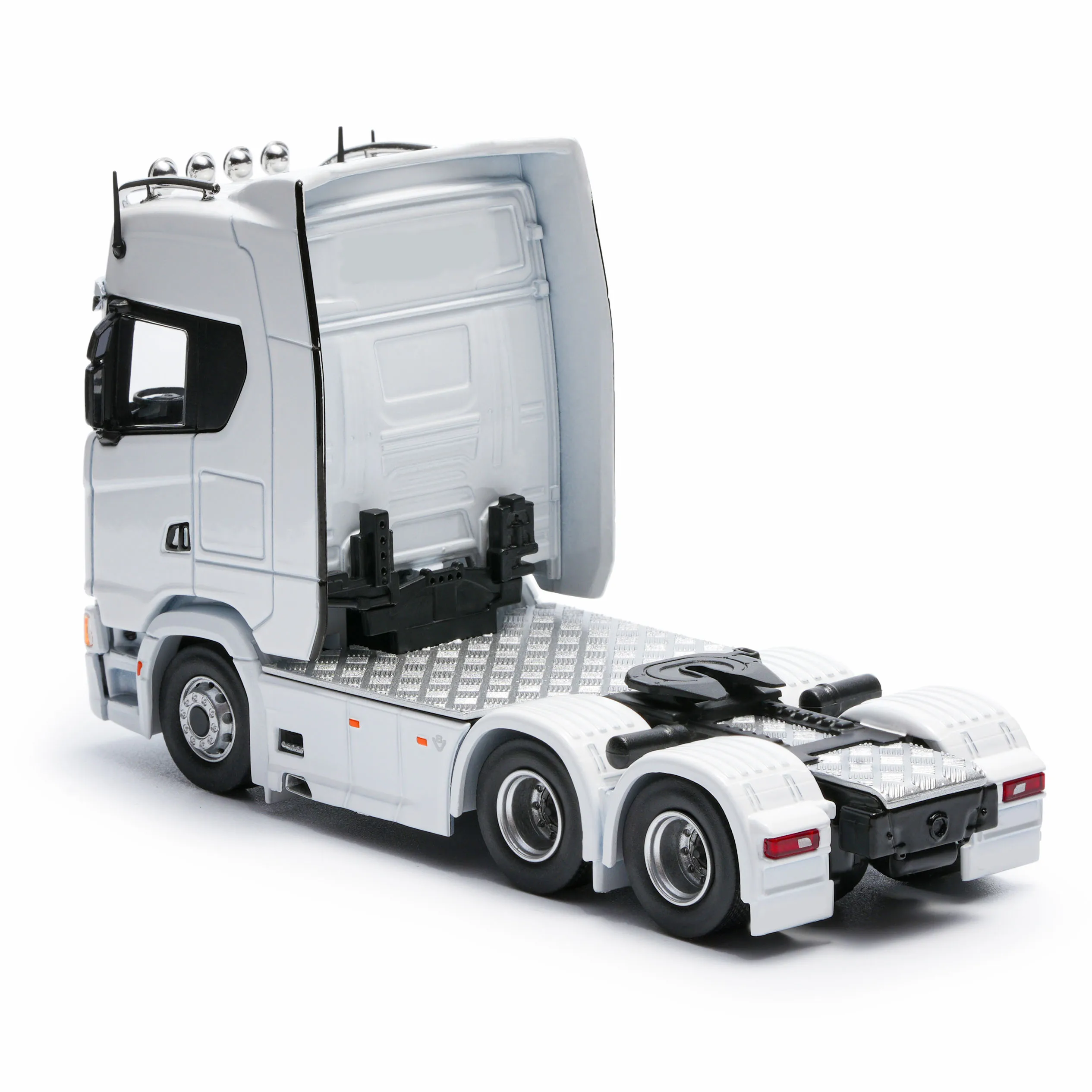 Blue Diecast Semi-Truck Model 1:64 Scale 4 Blue Diecast Semi-Truck Model 1:64 Scale - Image 4