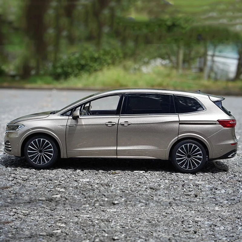 Viloran 1/18 Alloy SUV Car Model 2 Viloran 1/18 Alloy SUV Car Model - Image 2