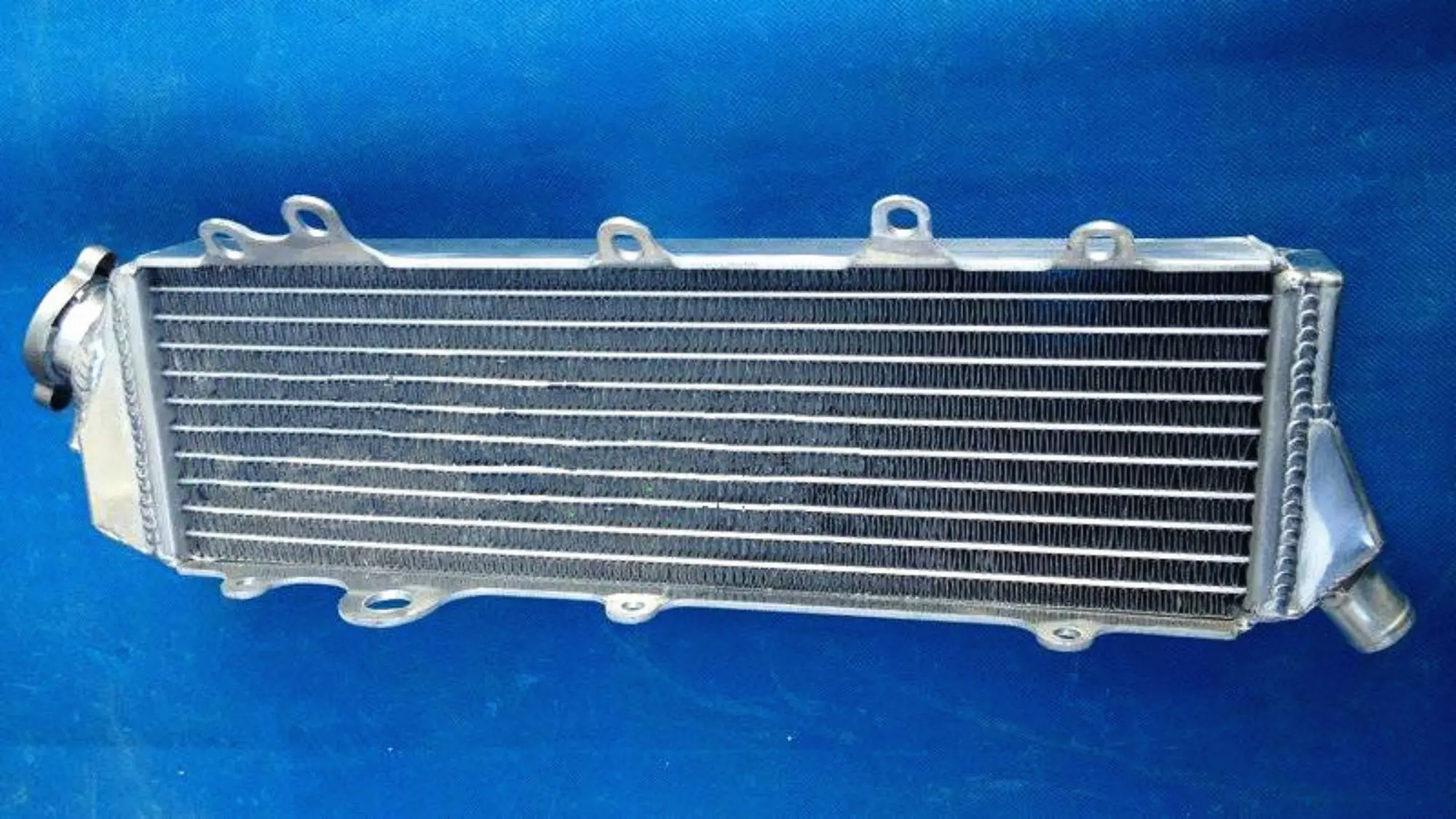 Kawasaki KX125 1984-1985 Aluminum Radiator 5 Kawasaki KX125 1984-1985 Aluminum Radiator - Image 5