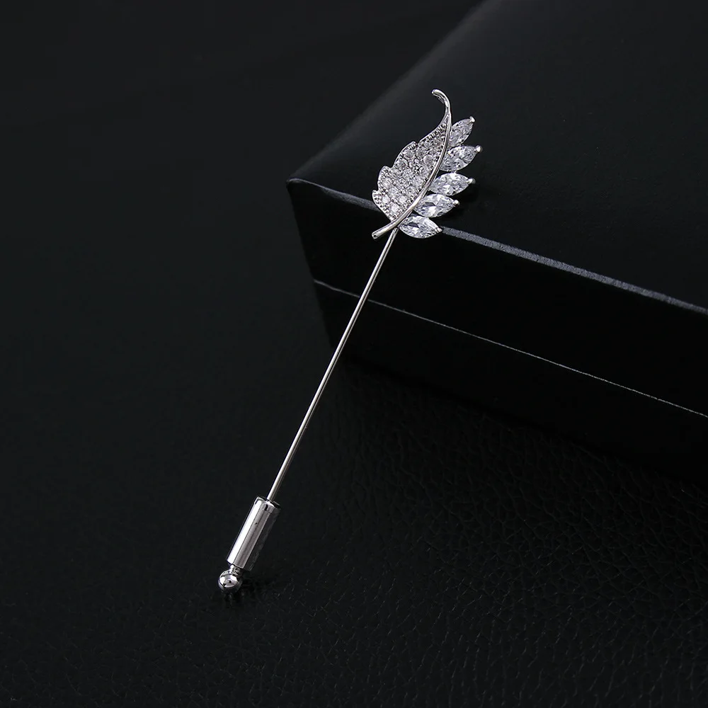 Elegant Feather Brooch in Light Grey Alloy 7 Elegant Feather Brooch in Light Grey Alloy - Image 7