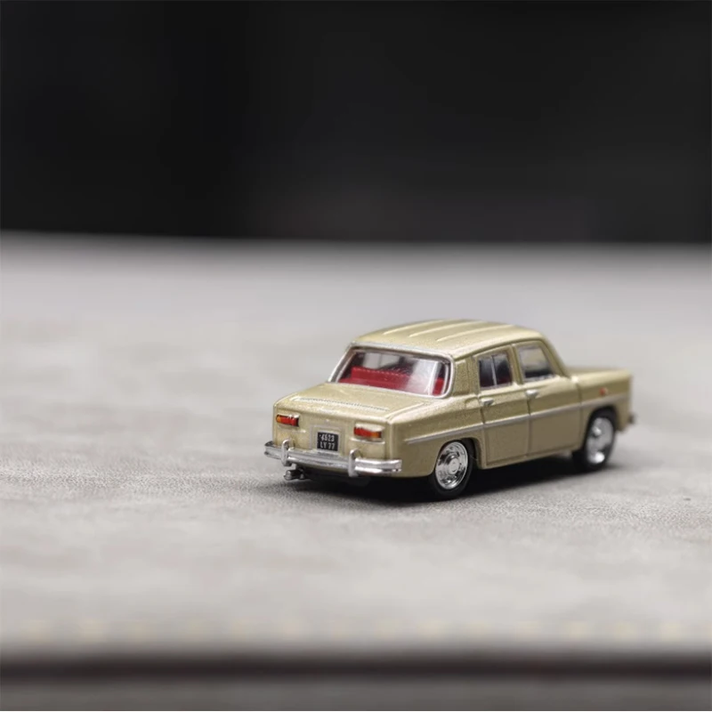 Vintage 1/87 Alloy Car Model of 8-1964 Sedan 4 Vintage 1/87 Alloy Car Model of 8-1964 Sedan - Image 4