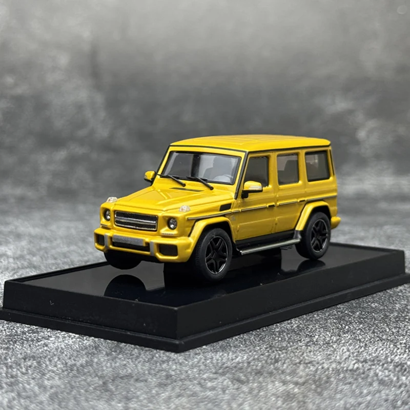 AUTOART 1:64 2017 Off-Road SUV Model in Vibrant Colors 2 AUTOART 1:64 2017 Off-Road SUV Model in Vibrant Colors - Image 2