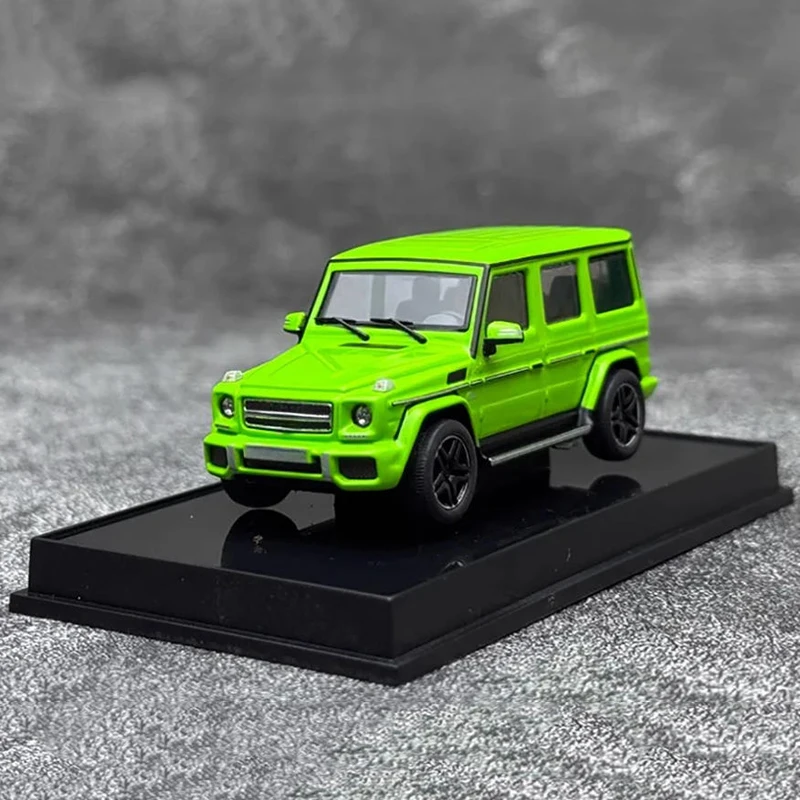 AUTOART 1:64 2017 Off-Road SUV Model in Vibrant Colors 8 AUTOART 1:64 2017 Off-Road SUV Model in Vibrant Colors - Image 8