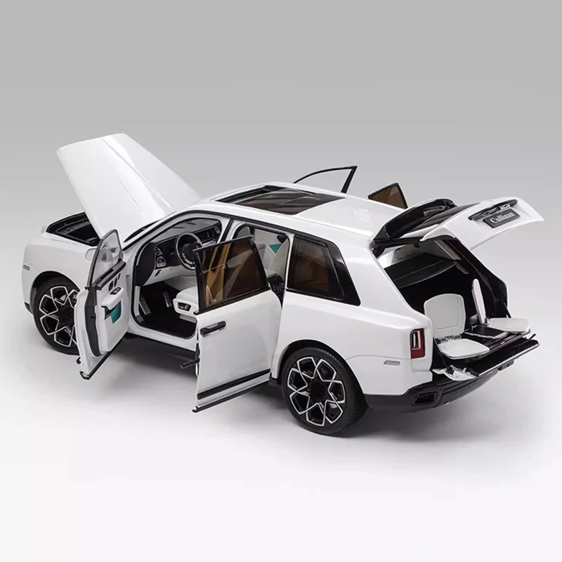 1:18 Scale Luxury SUV Metal Model in Purple or White 5 1:18 Scale Luxury SUV Metal Model in Purple or White - Image 5