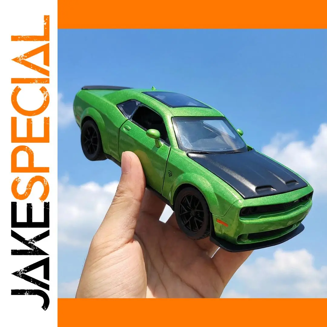 1:32 Dodge Challenger SRT Hellcat Diecast Model 1 1:32 Dodge Challenger SRT Hellcat Diecast Model