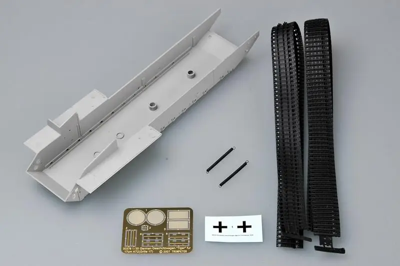 German Geschutzwagen Tiger 17cm K72 Model Kit 5 German Geschutzwagen Tiger 17cm K72 Model Kit - Image 5