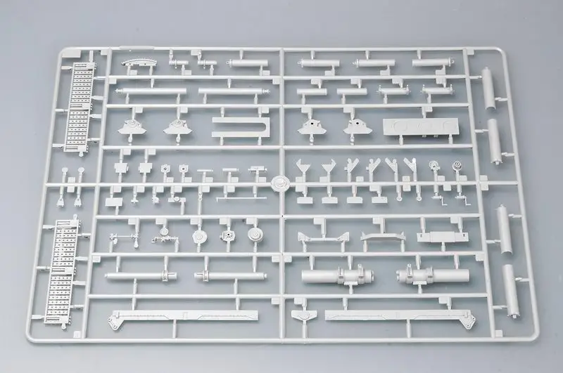 German Geschutzwagen Tiger 17cm K72 Model Kit 3 German Geschutzwagen Tiger 17cm K72 Model Kit - Image 3