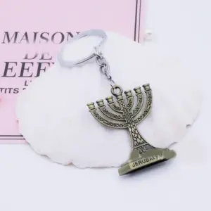 Vintage Menorah Keychain with Antique Finish 13 Hdf29348b8780463791646efe82091a78N