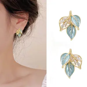 Copper Snowflake Stud Earrings for Women 18 S02e8782d096046589692ad9d4ca52e96s