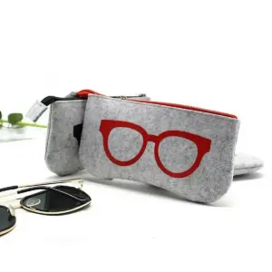 Vibrant Wool Felt Sunglasses Case 18.5cm 12 S06ed3277d2ab417cbbf7b1de471ff824Y