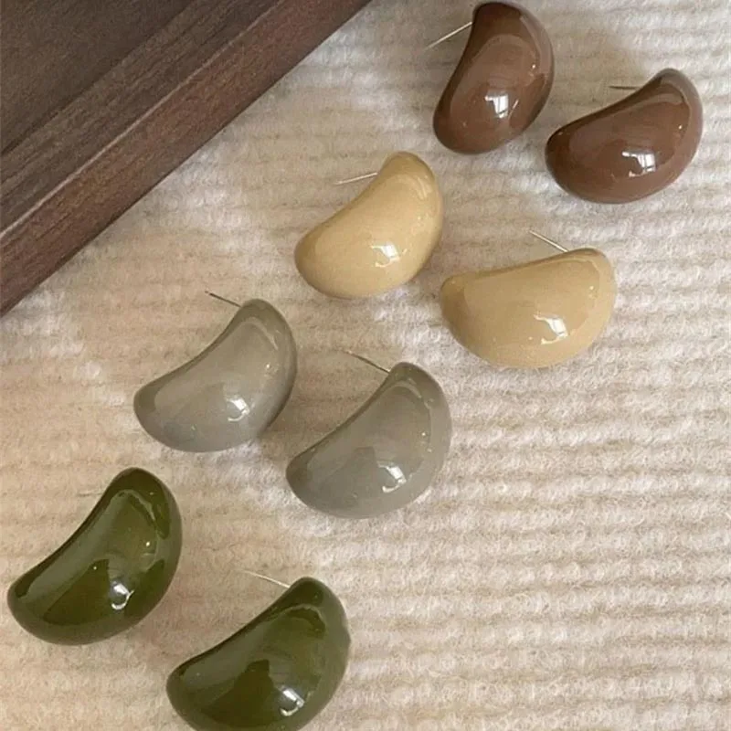 Vintage Geometric Oval Acrylic Earrings for Women 4 Vintage Geometric Oval Acrylic Earrings for Women - Image 4