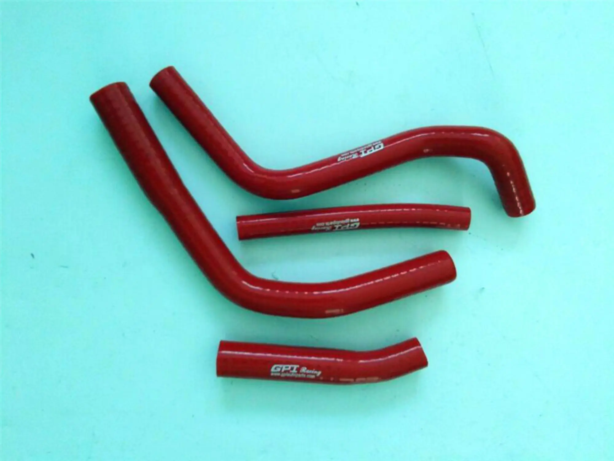 Vibrant Red Silicone Radiator Hoses for Yamaha YZ 2 Vibrant Red Silicone Radiator Hoses for Yamaha YZ - Image 2