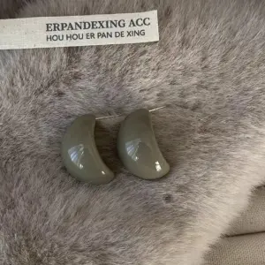 Vintage Geometric Oval Acrylic Earrings for Women 14 S0c983fc2abf040c6ab6e66a850dd5341P