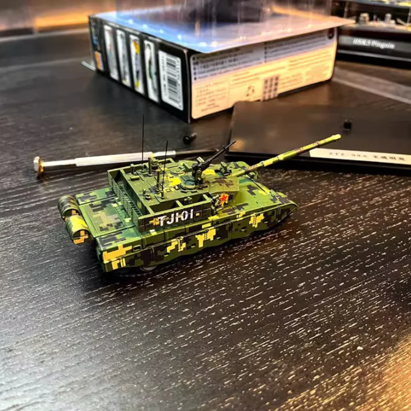ZTZ-99A Military Tank Model 1/72 Scale 1 ZTZ-99A Military Tank Model 1/72 Scale