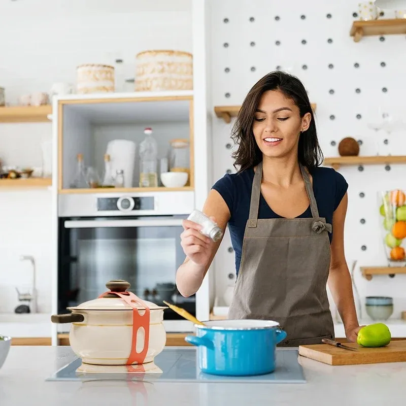 Universal Pot Lid Strap in Multiple Colors 5 Universal Pot Lid Strap in Multiple Colors - Image 5