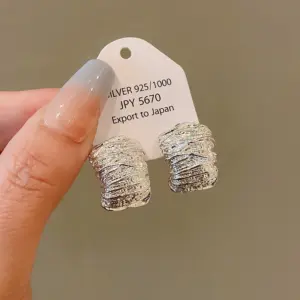 S0e76460af6f04a53a75cd8959d80490eT