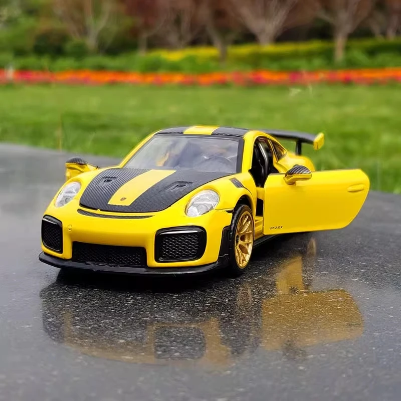 1:32 Porsche 911 GT2 RS Alloy Model 2 1:32 Porsche 911 GT2 RS Alloy Model - Image 2