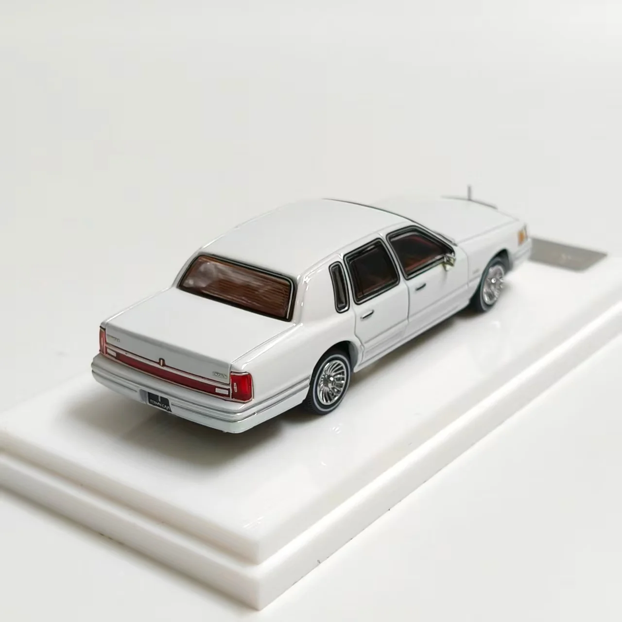 Vintage White Sedan Diecast Model 1:64 Scale 5 Vintage White Sedan Diecast Model 1:64 Scale - Image 5