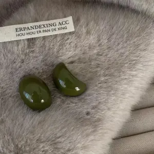 Vintage Geometric Oval Acrylic Earrings for Women 15 S17ca8d0146e848af895ced03bcf619e99