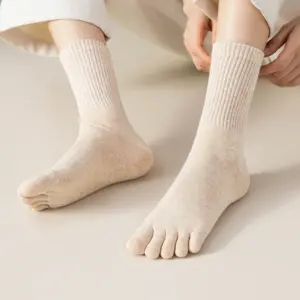 Women's Mid-Calf Toe Socks Set - 4 Pairs 14 S19429e0f71f946dfa292e398f65b495bH