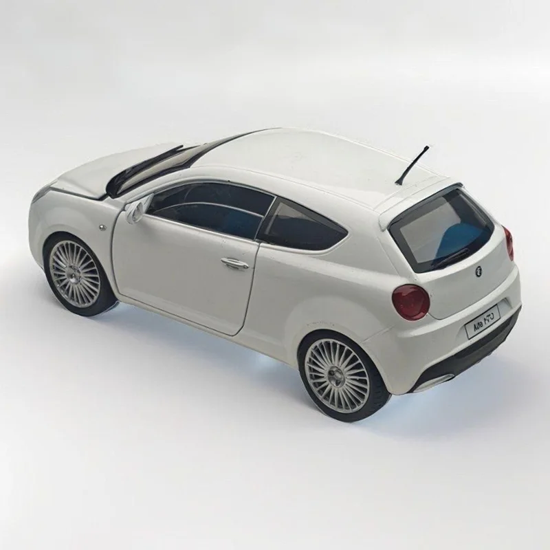 White Alfa Romeo MITO SUV Diecast Model 1:24 Scale 5 White Alfa Romeo MITO SUV Diecast Model 1:24 Scale - Image 5