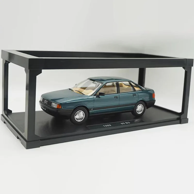 1989 Mercedes-Benz 80 B3 Sedan Diecast Model 4 1989 Mercedes-Benz 80 B3 Sedan Diecast Model - Image 4