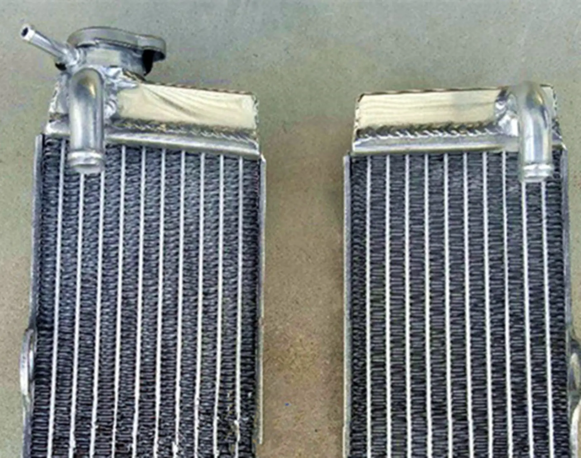 2010-2011 Husqvarna TE630 SM630 Radiator Pair 2 2010-2011 Husqvarna TE630 SM630 Radiator Pair - Image 2