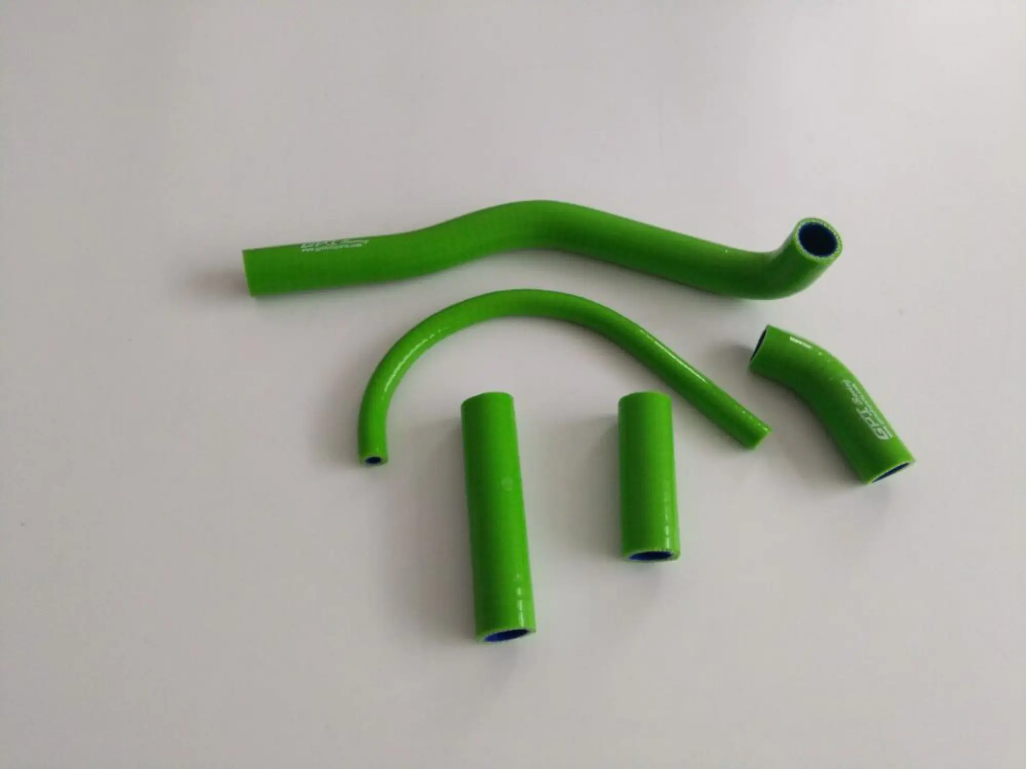 Vibrant Green Silicone Radiator Hoses for Kawasaki KX500 4 Vibrant Green Silicone Radiator Hoses for Kawasaki KX500 - Image 4
