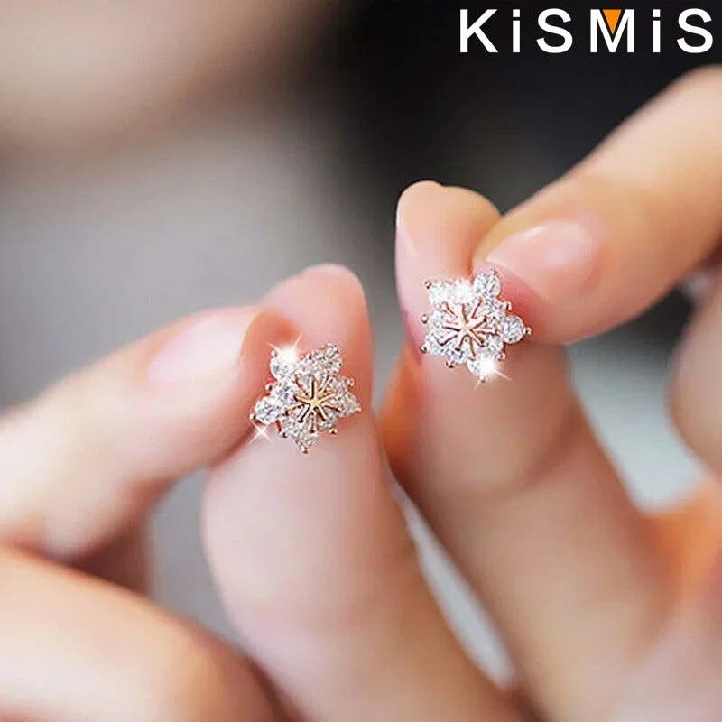 Elegant Snowflake Stud Earrings in Rose Gold 4 Elegant Snowflake Stud Earrings in Rose Gold - Image 4