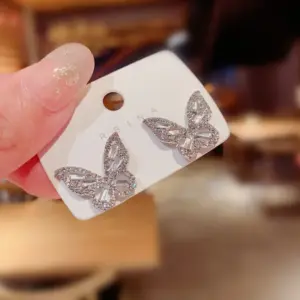 Elegant Butterfly Stud Earrings in Silver, Gold, Purple 17 S29b0e7fe015e42f1a11e5fa1af87c868F