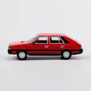 Bright Red FSO Polonez Collector Model 9 S2a5865cdaeba4980a6a3ca3f09231392f