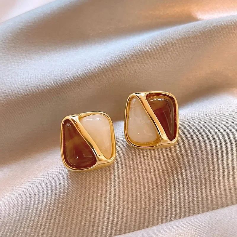 Vintage Resin Tiger Eye Drop Earrings 7 Vintage Resin Tiger Eye Drop Earrings - Image 7