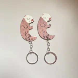 Wooden Couple Otter Keychains Set 7 S2ca39e1dd848466fa1d8bb5248458406Q
