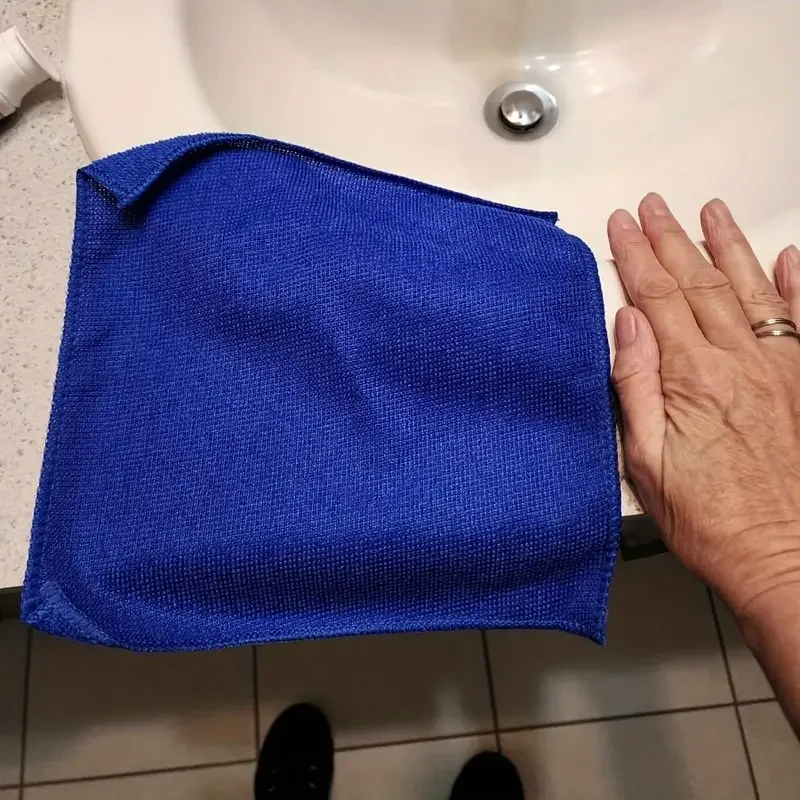 Blue Microfiber Cleaning Towel Set (30x30 cm) 6 Blue Microfiber Cleaning Towel Set (30x30 cm) - Image 6