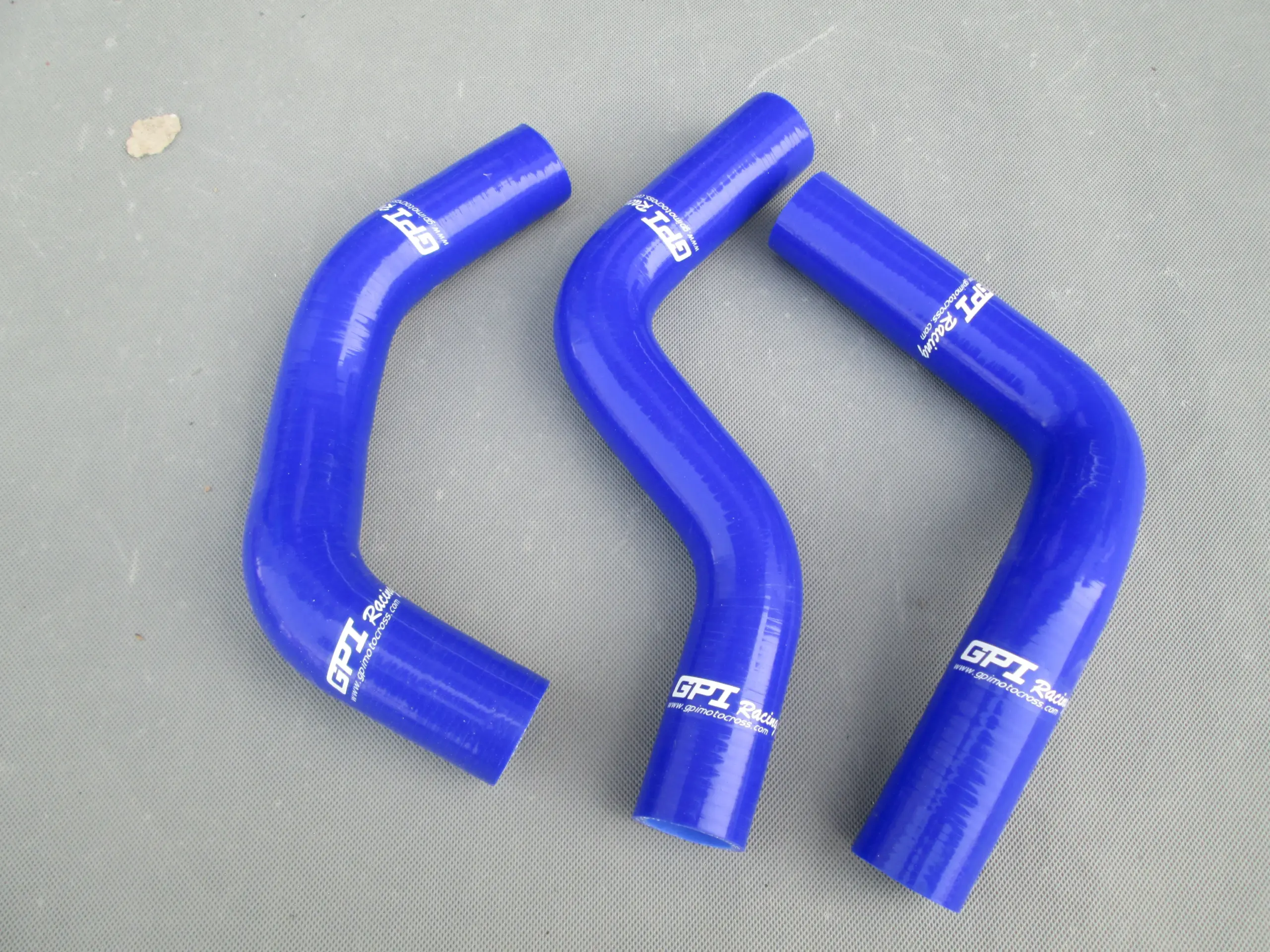 Red Silicone Radiator Hose Kit for Suzuki Swift 1.3L G13 GTI 2 Red Silicone Radiator Hose Kit for Suzuki Swift 1.3L G13 GTI - Image 2