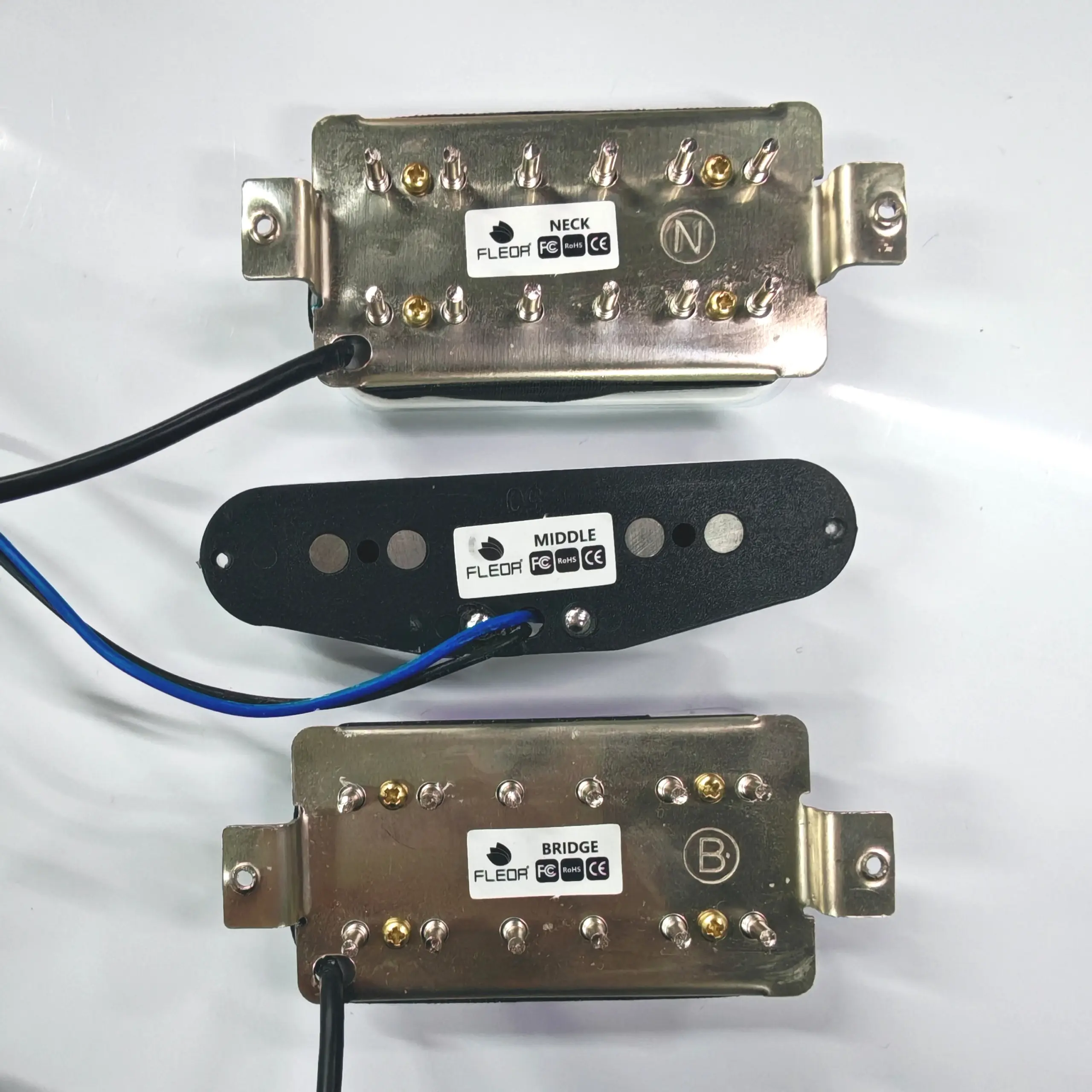 White Guitar Pickup Set with Humbuckers and Single Coil 3 White Guitar Pickup Set with Humbuckers and Single Coil - Image 3