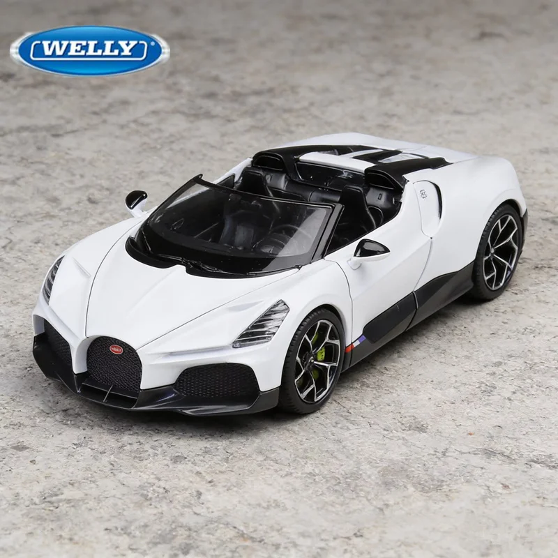 Bugatti W16 Mistral 1:24 Diecast Model in Red 2 Bugatti W16 Mistral 1:24 Diecast Model in Red - Image 2