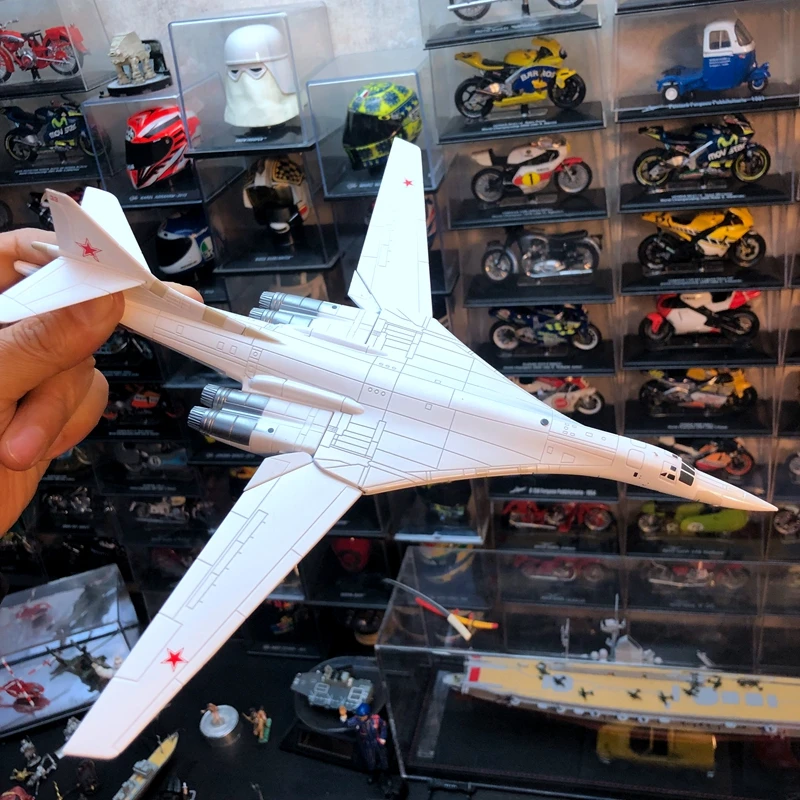 TU-160 White Swan Strategic Bomber Model 3 TU-160 White Swan Strategic Bomber Model - Image 3