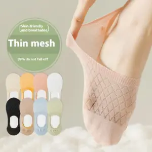 Lightweight Women's Boat Socks in Breathable Mesh