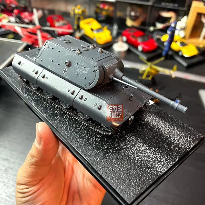 German Pz.Kpfw E-100 Tank Model 1:72 Scale 4 German Pz.Kpfw E-100 Tank Model 1:72 Scale - Image 4