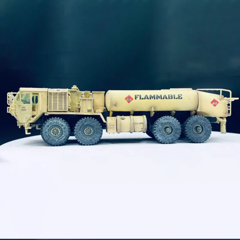1/72 HEMTT M978 Tanker Resin Model 2 1/72 HEMTT M978 Tanker Resin Model - Image 2