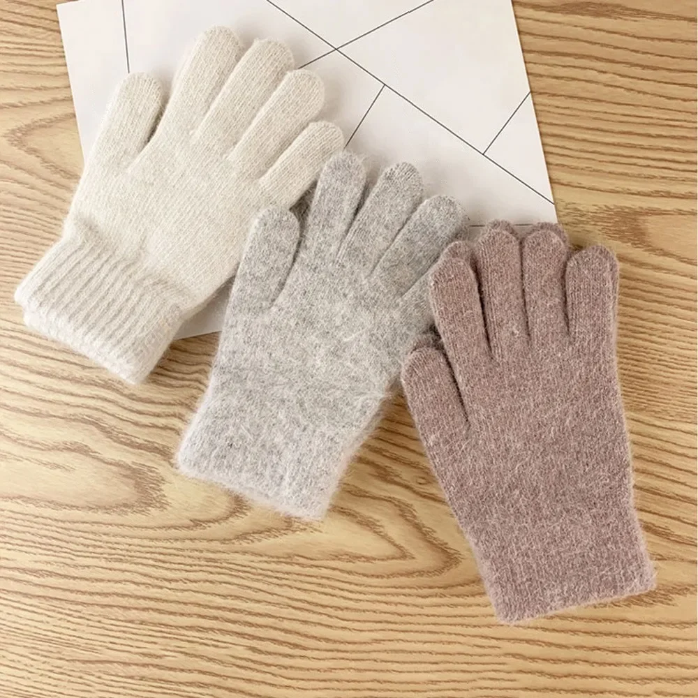 Knitted Winter Gloves for Outdoors 1 Knitted Winter Gloves for Outdoors