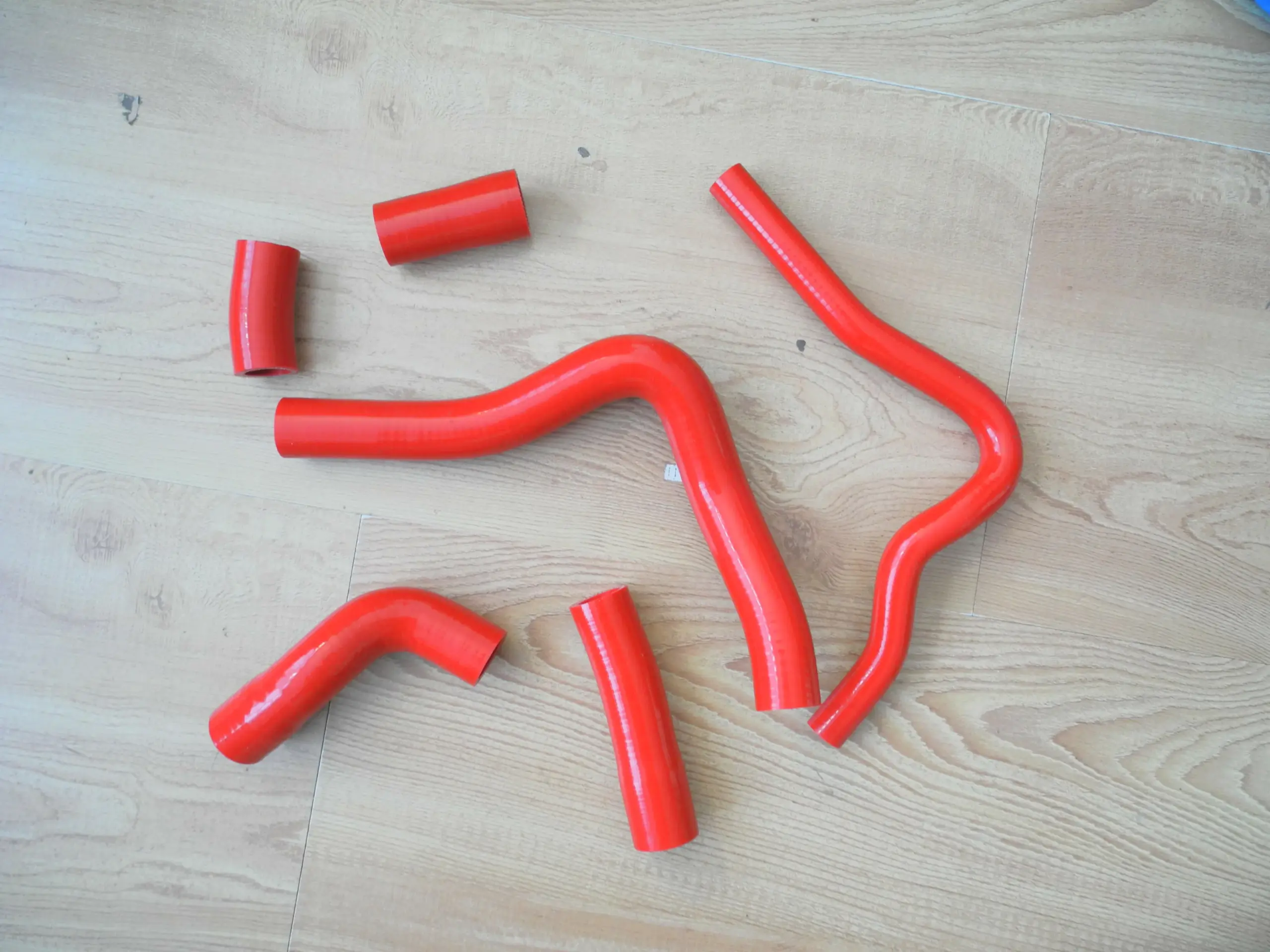 Red Silicone Radiator Hose Kit for Yamaha YZF-R1 2004-2006 3 Red Silicone Radiator Hose Kit for Yamaha YZF-R1 2004-2006 - Image 3
