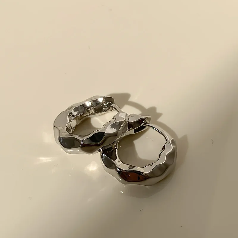 Vintage Copper Alloy Chunky Hoop Earrings for Women 9 Vintage Copper Alloy Chunky Hoop Earrings for Women - Image 9