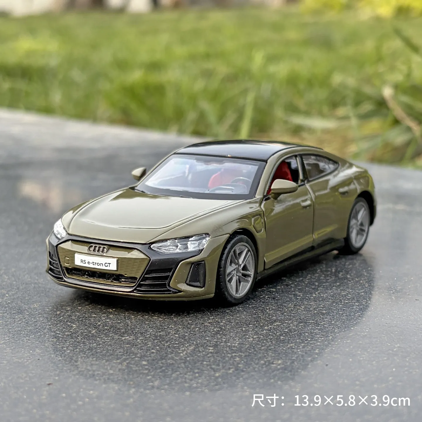 1:36 RS E-tron GT Alloy Model Car 5 1:36 RS E-tron GT Alloy Model Car - Image 5