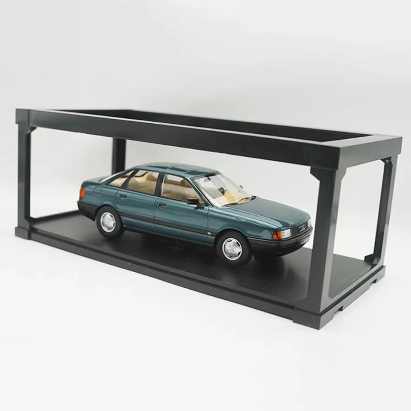 1989 Mercedes-Benz 80 B3 Sedan Diecast Model 5 1989 Mercedes-Benz 80 B3 Sedan Diecast Model - Image 5