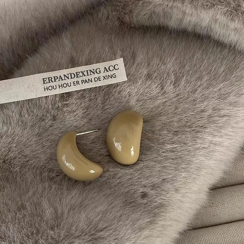 Vintage Geometric Oval Acrylic Earrings for Women 6 Vintage Geometric Oval Acrylic Earrings for Women - Image 6