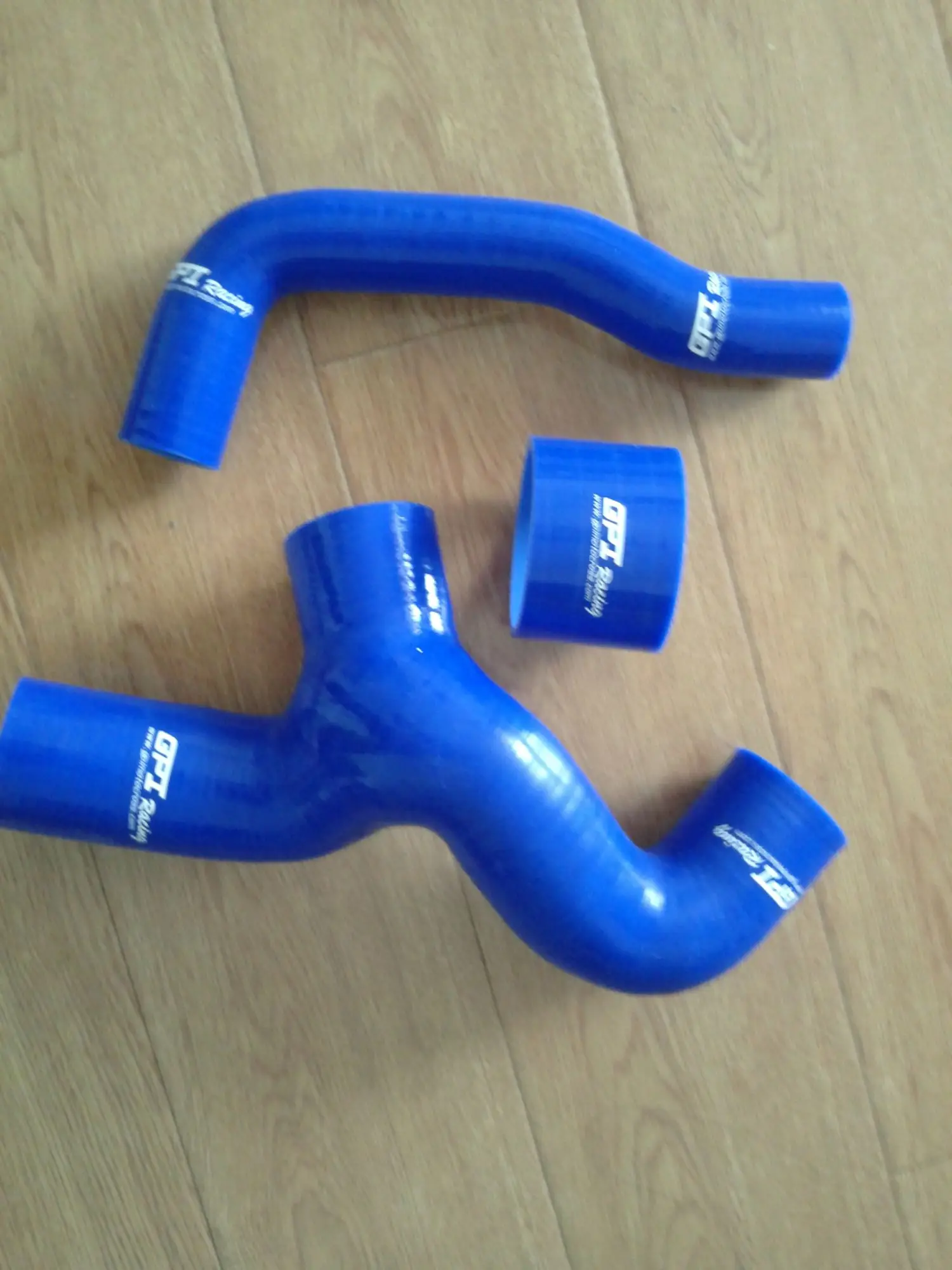 Silicone Y Hose for Subaru Impreza WRX 2000-2007 5 Silicone Y Hose for Subaru Impreza WRX 2000-2007 - Image 5