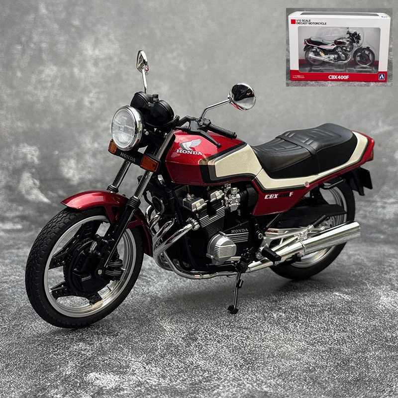 Honda CBX400F 1:12 Diecast Motorcycle Model 8 Honda CBX400F 1:12 Diecast Motorcycle Model - Image 8