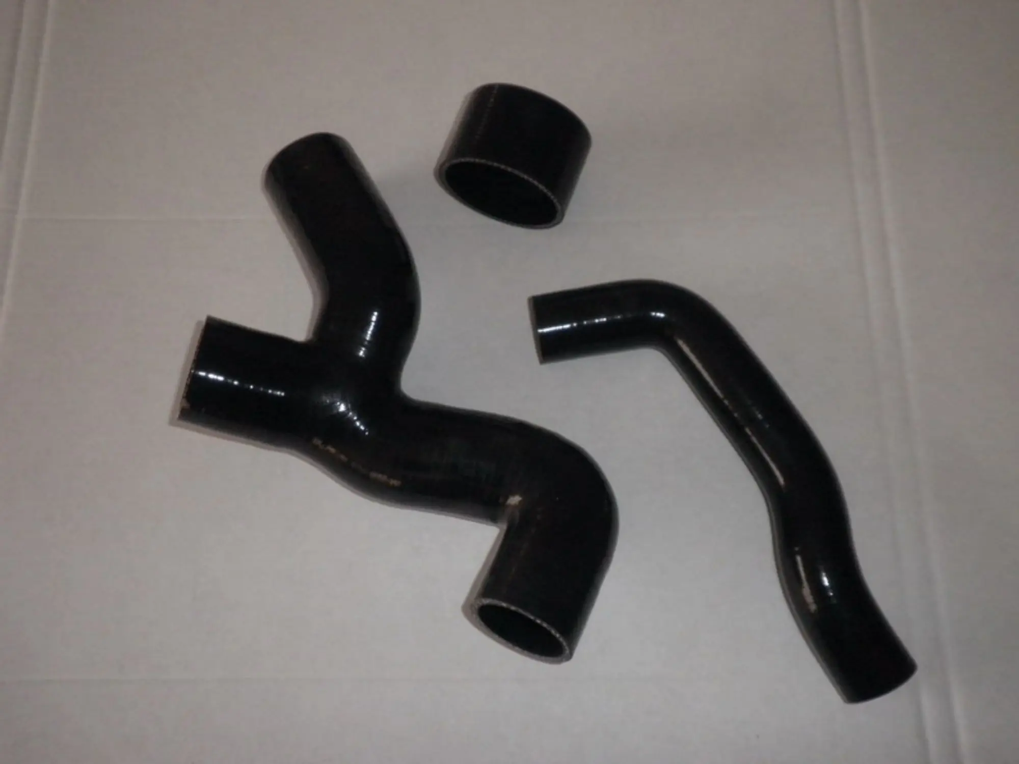Silicone Y Hose for Subaru Impreza WRX 2000-2007 2 Silicone Y Hose for Subaru Impreza WRX 2000-2007 - Image 2